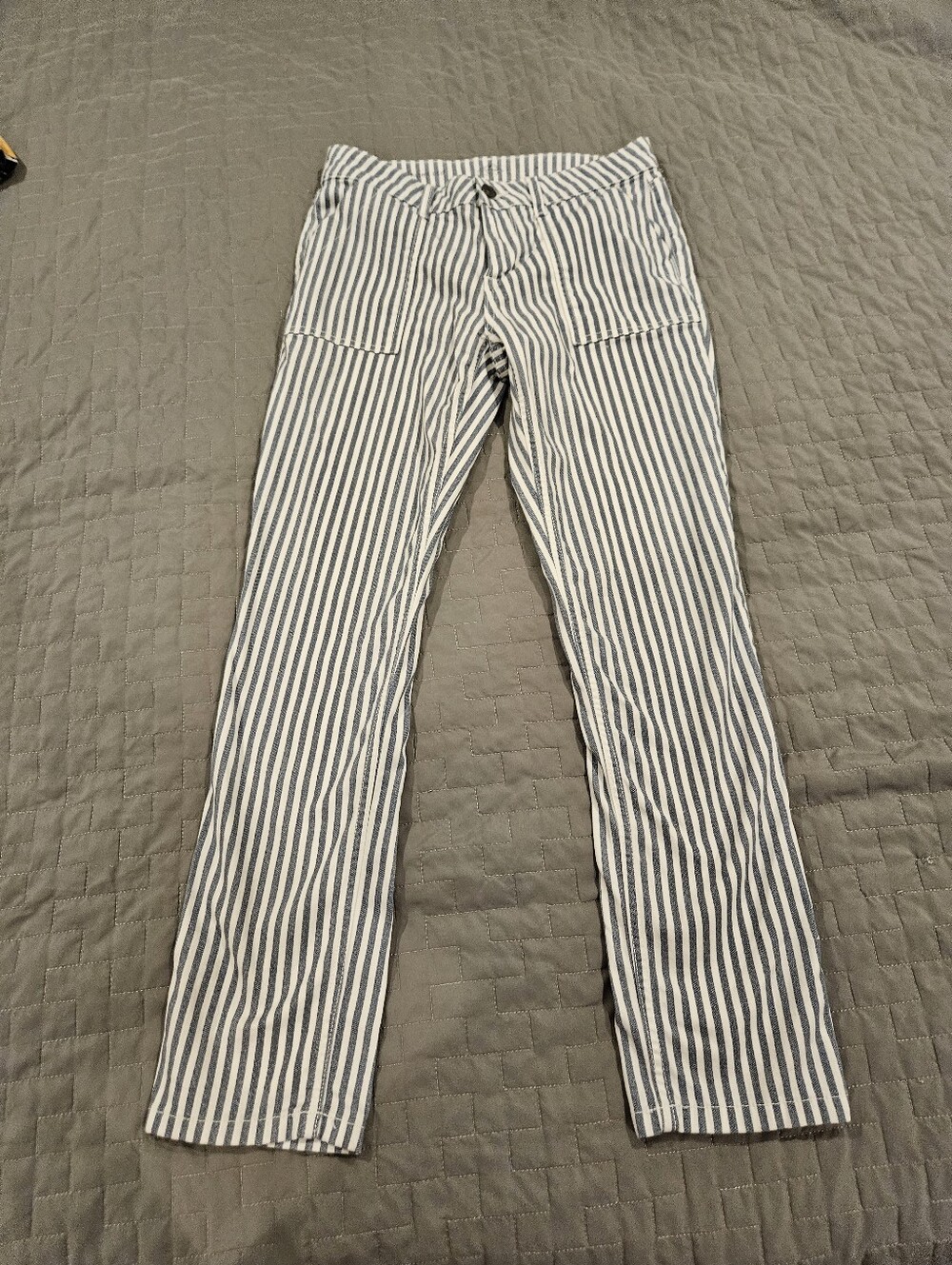 St Johns Bay Women's Striped Straight Leg Pants Size 4